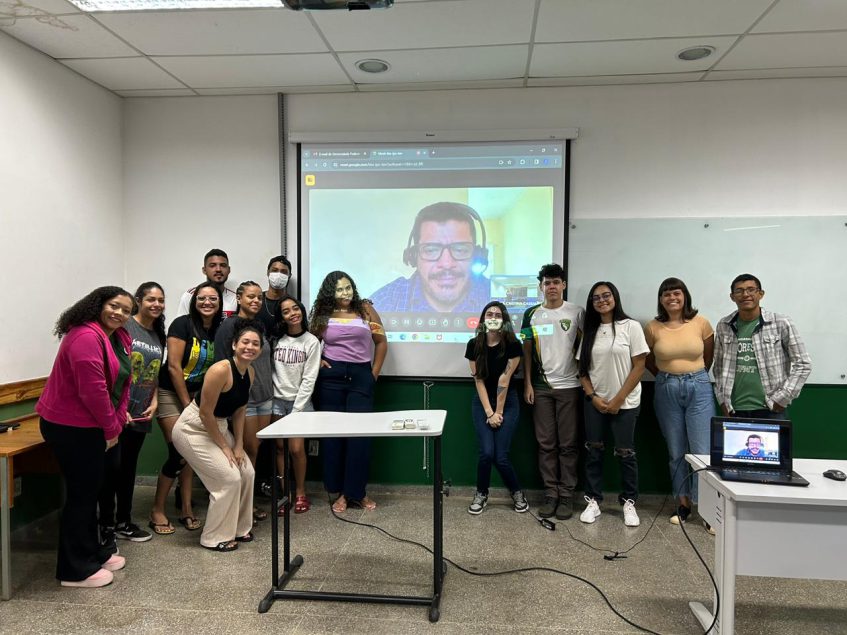 Alunos da disciplina de legislação e ética profissional do 7° semestre do curso de engenharia florestal da Universidade Federal de Mato Grosso - campus Cuiabá